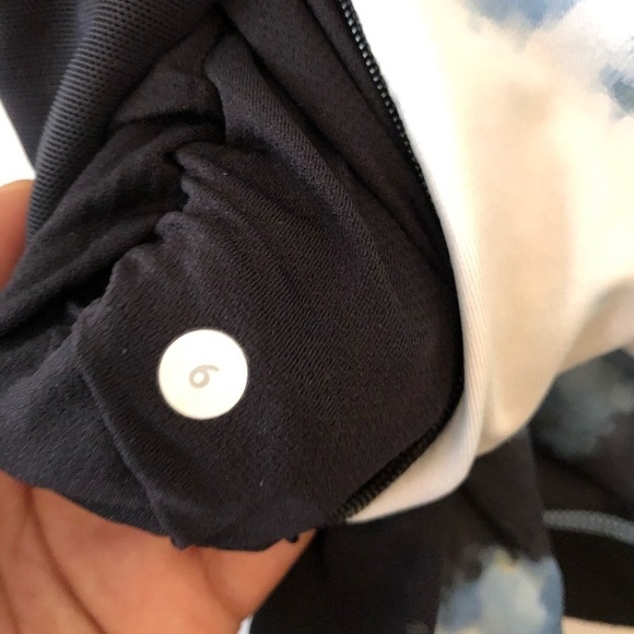 Lululemon Black Stop At Nothing Crop 6 - Picture 3 of 8